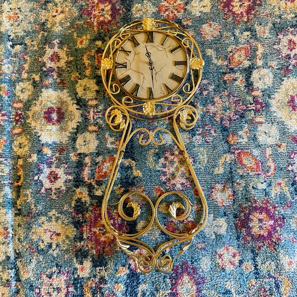Elegant Gold Wall Clock